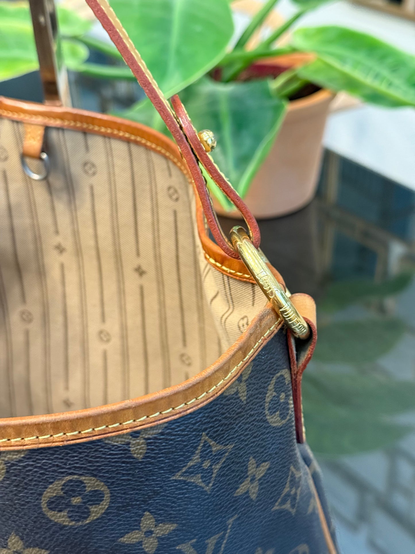 Delightful PM with Dustbag 📅 Year: 2012