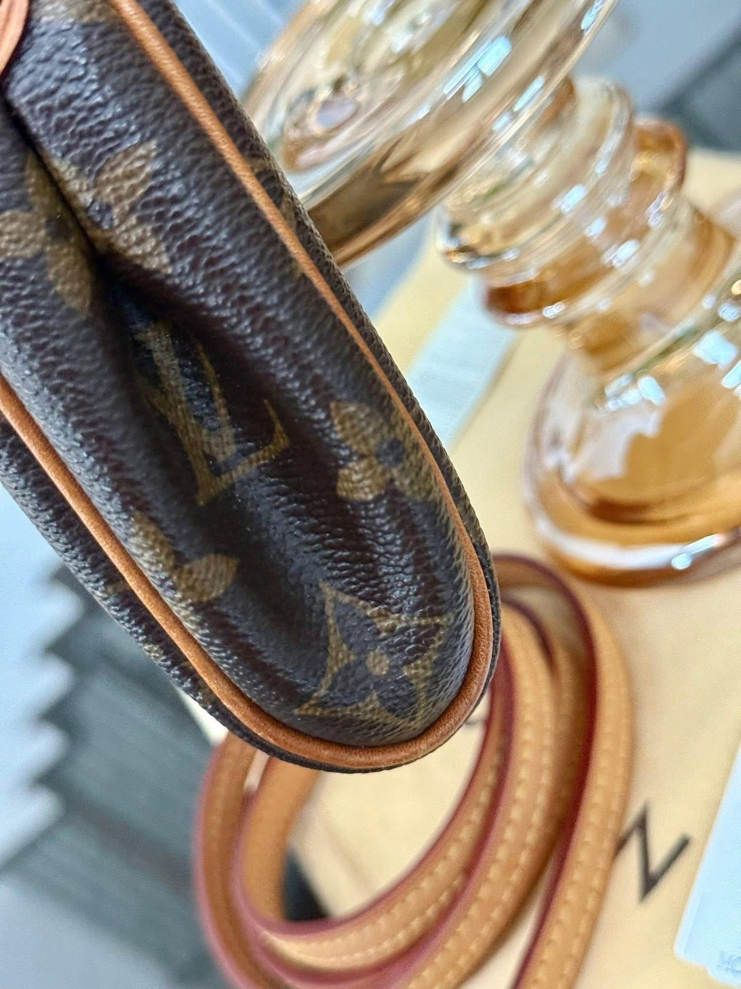 Eva Clutch in Monogram with Dustbag, Box and Paper bag 🗓️ Year: 2014