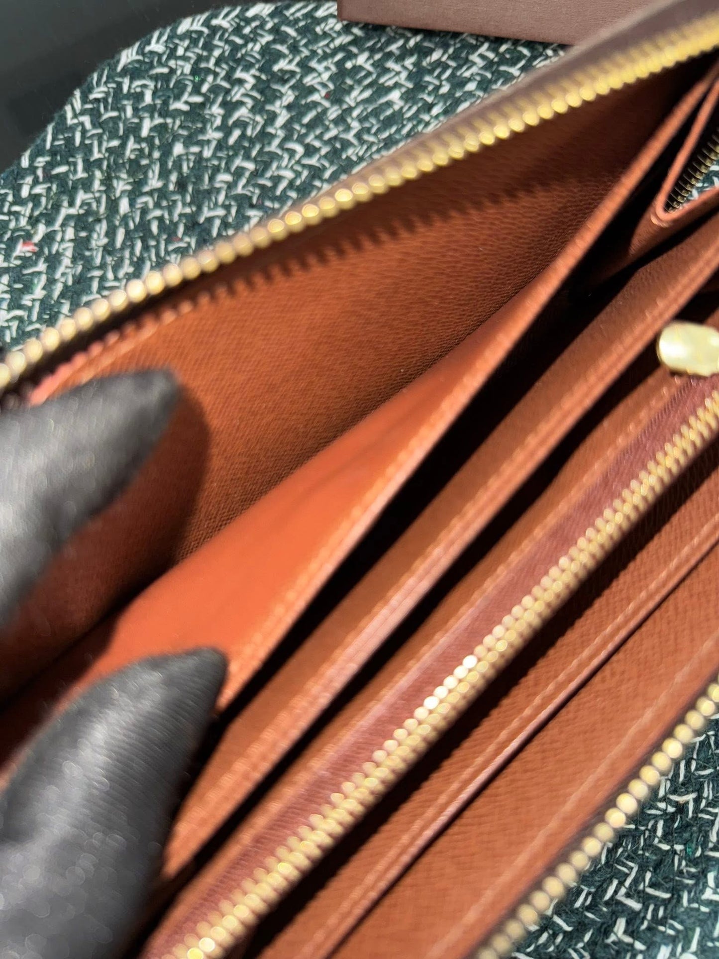 Zippy Long Wallet in Monogram with box 🗓️ Year: 2009