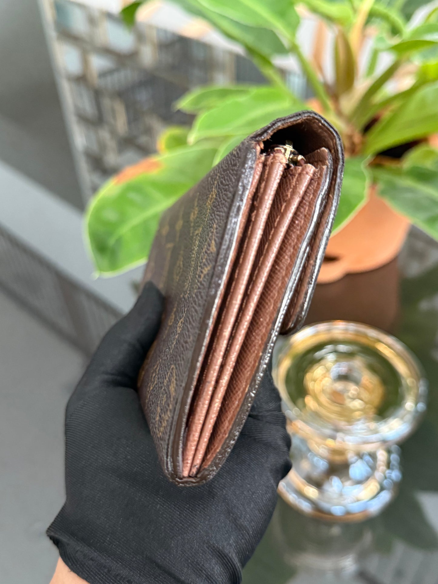 Sarah Wallet with 10 Cardholders 🗓️ Year: 2008